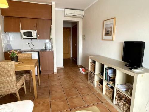 Apartamento Con Piscina Y Junto A La Playa- Galdana.
