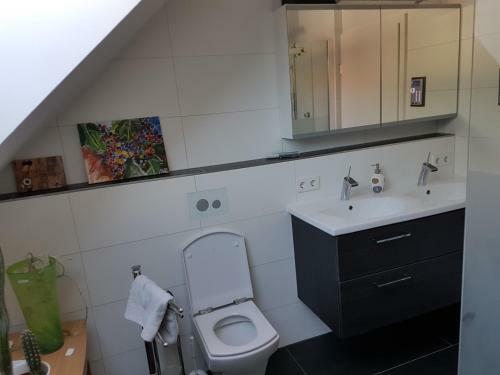 Apartamento 3,5 Zimmer Hochwertig Eingerichtete Dachgeschosswohnung