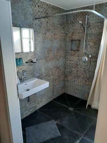 Apartamento Gem�tlichkeit �ber Der Weinrebe- 3zi. Zi. Fewo.