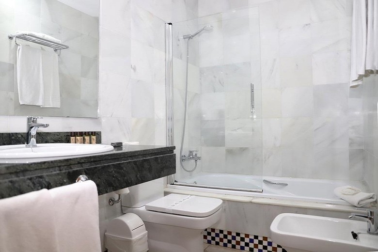 Hostal Do�a Lola Marina
