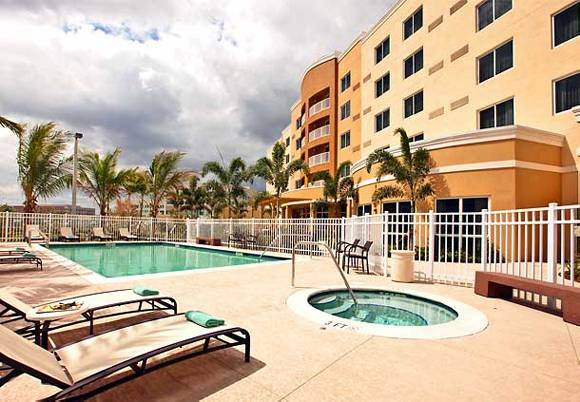 Hotel Courtyard Tampa North / I-75 Fletcher
