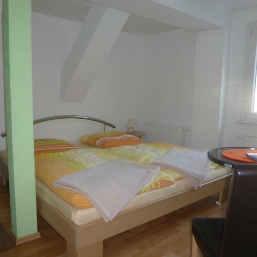 Hostal Pension & Ferienwohnung Zum Schmuckgiebel