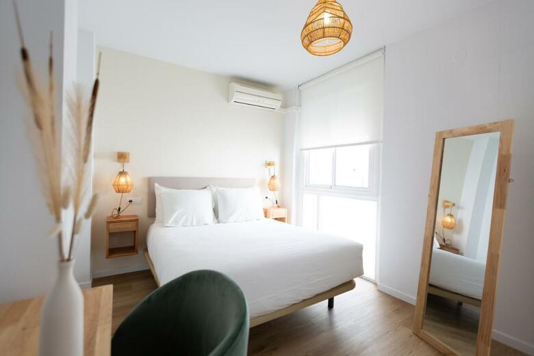 Hostal La Malague�a By Croma