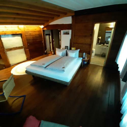 Hotel Schiefes Haus