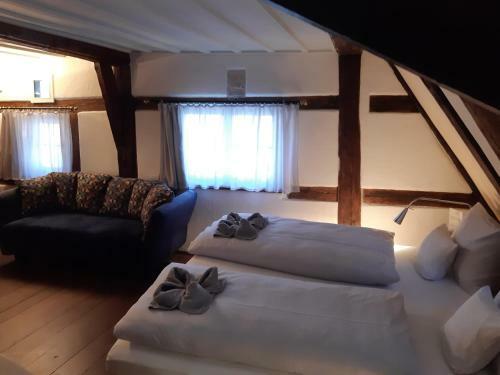 Hotel Schiefes Haus