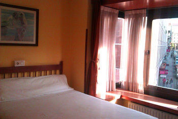 Hostal �lvarez