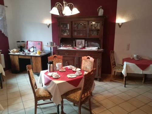 Bed & Breakfast Kyffh�userhotel "goldene Aue"