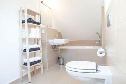 Apartamento Charmante, Ruhige Ferienwohnung Mit Balkon