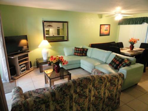 Bermuda Bay Beach Club