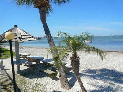 Bermuda Bay Beach Club