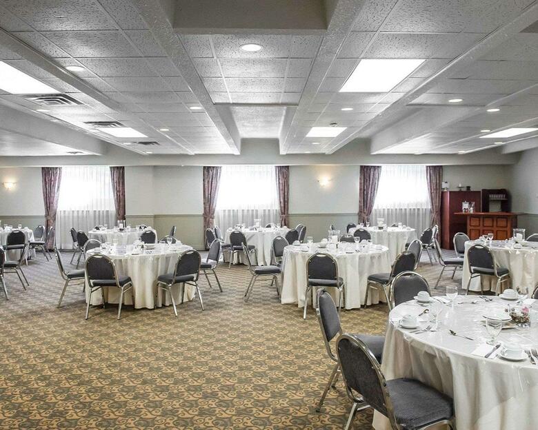 Hotel Comfort Inn & Suites Thousand Islands Harbour District