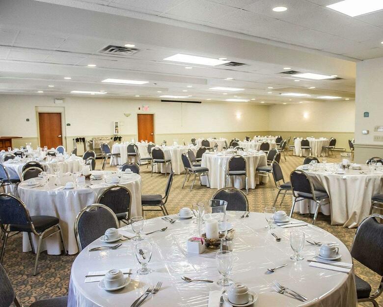 Hotel Comfort Inn & Suites Thousand Islands Harbour District