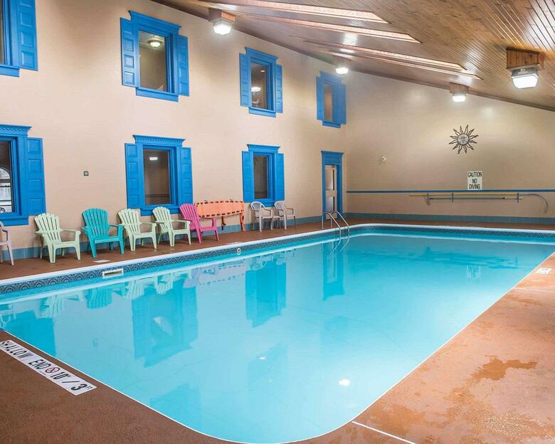 Hotel Comfort Inn & Suites Thousand Islands Harbour District