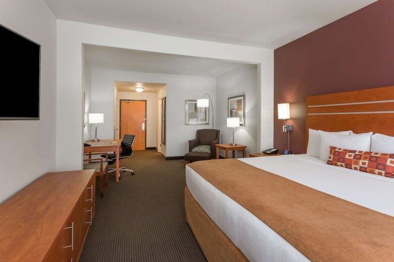 Hotel Wingate By Wyndham Calgary