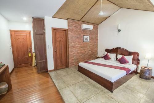 Hotel Away Villa Salt Phnom Penh