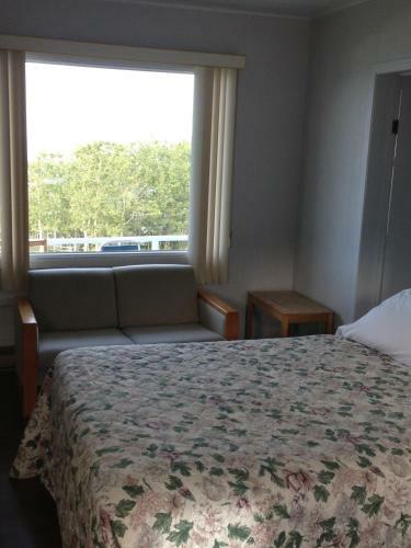 Hotel H�tel Motel Du Rocher
