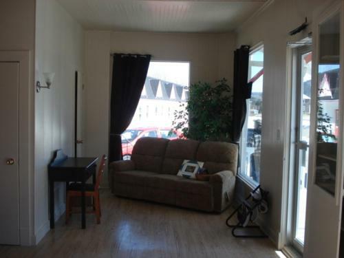 Hotel H�tel Motel Du Rocher