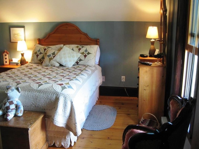 Magnetic Hill Winery And B&B