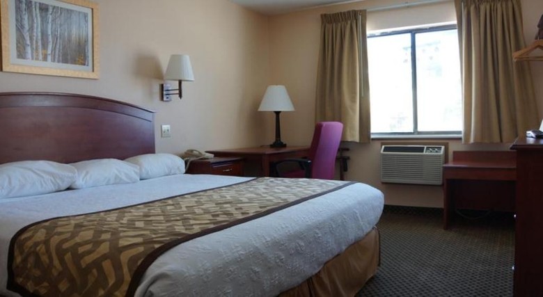 Hotel Luxury Inn & Suites