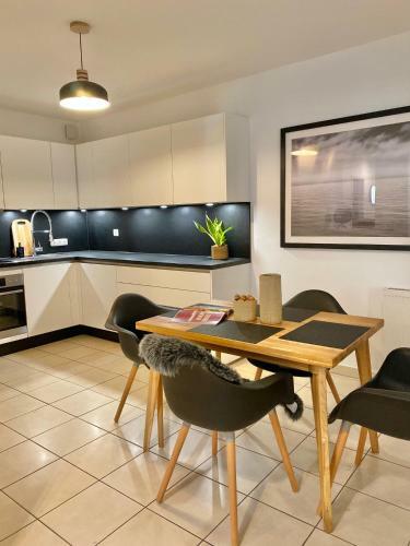 Apartamento Grand Suite Mit Terrasse & Parkplatz - Abc298