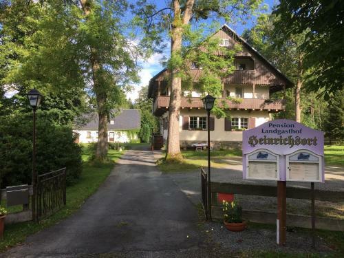 Hostal Landgasthaus & Pension Heinrichsort