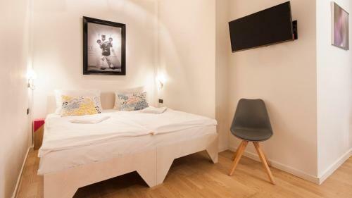 Aparthotel Room For Rent