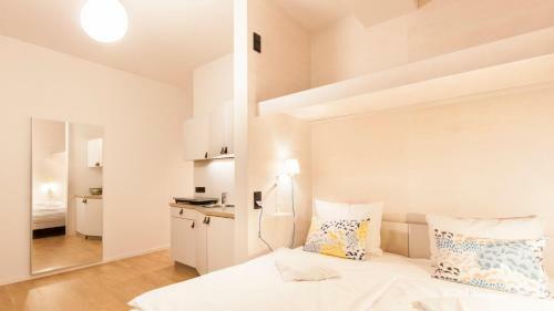 Aparthotel Room For Rent