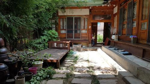 Hostal Soriwool Guesthouse