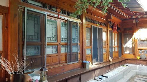 Hostal Soriwool Guesthouse