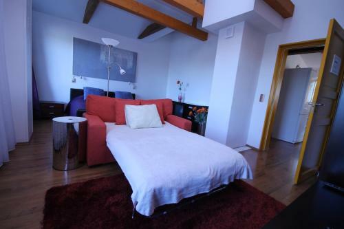 Sunnyhouse Apartments