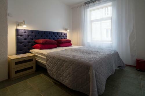 Sunnyhouse Apartments