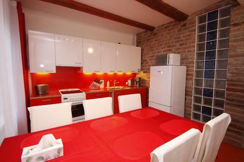 Sunnyhouse Apartments