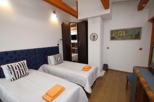 Sunnyhouse Apartments