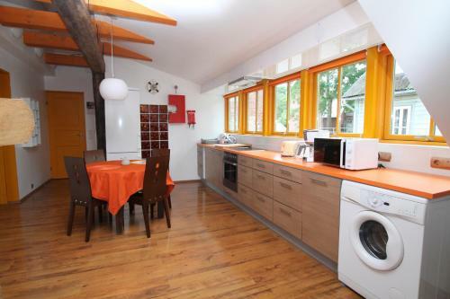 Sunnyhouse Apartments