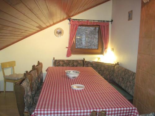 Hostal Chalet Catton