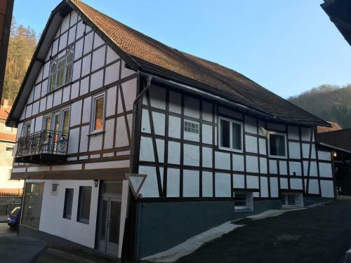 "altes Haus" Am Kurpark In Den Bergen