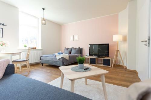 Full House Studios - The Buffalo Apartment - Ntflx + Wifi
