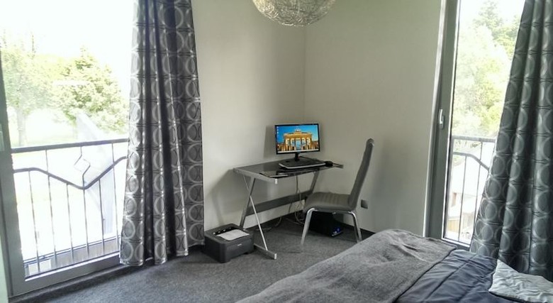 Apartment L�we