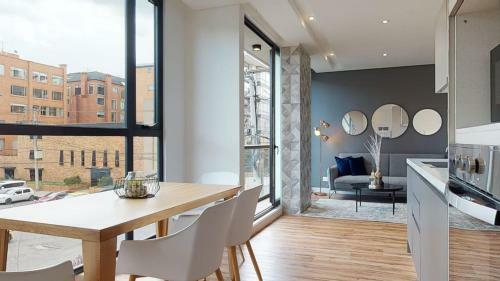 Apartamento Apto de Dos Habitaciones Con Balc�n