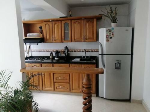 Apartamento Tu Hogar En Otro Lugar...tranquilo Y C�modo.