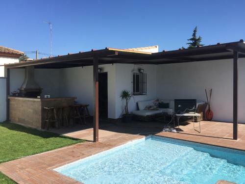 Chalet Con Piscina Y Barbacoa