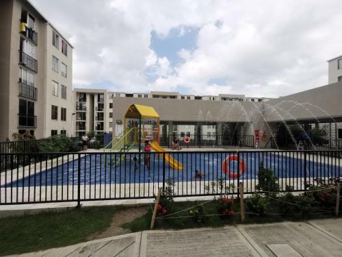 Hermoso Conjunto Recidencial Con Apartamento Par Tu Estad�a