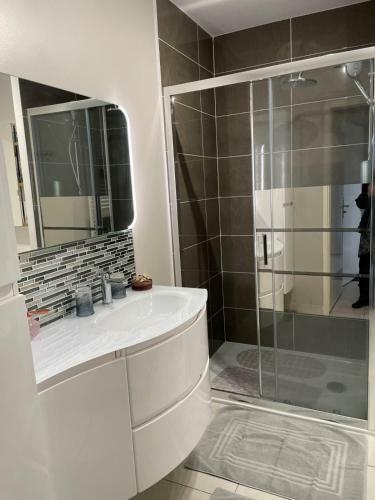 Apartamento Bright 42 M Comfortable And Equipped With Balcony
