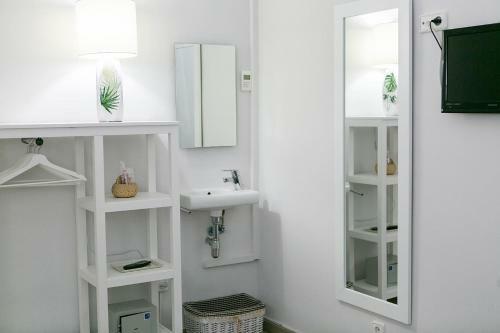Hostal Blanc Guest House