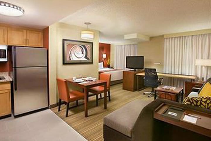 Hotel Residence Inn By Marriott Calgary Airport