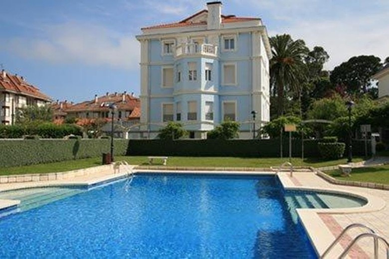 Apartamentos Villa De Noja