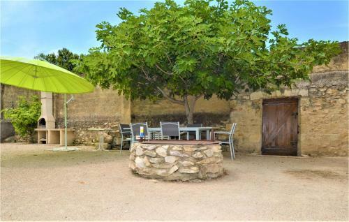 Beautiful Home In Aramon With Wifi And 3 Bedrooms