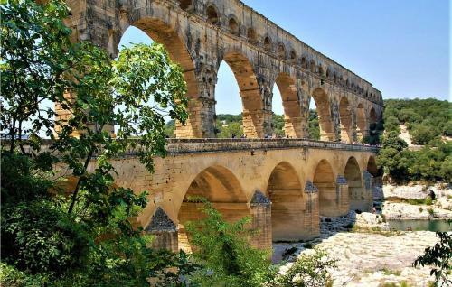 Beautiful Home In Aramon With Wifi And 3 Bedrooms