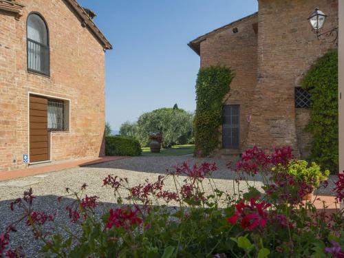 Rural Apartment In Castelfiorentino With Private Terrace