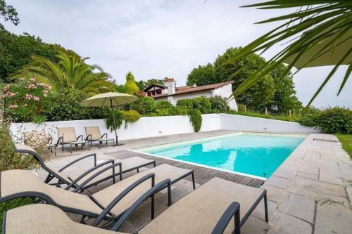 Lilia Maison de Charme Avec Piscine